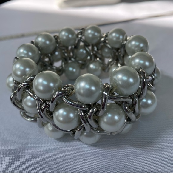 Large hefty silvertone chain round pearl bead bracelet - Picture 1 of 5